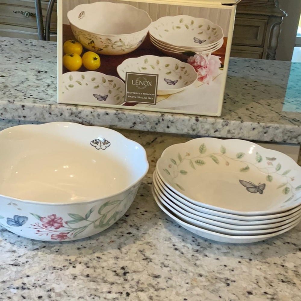 Lenox Butterfly Meadow Pasta /Salad Bowls